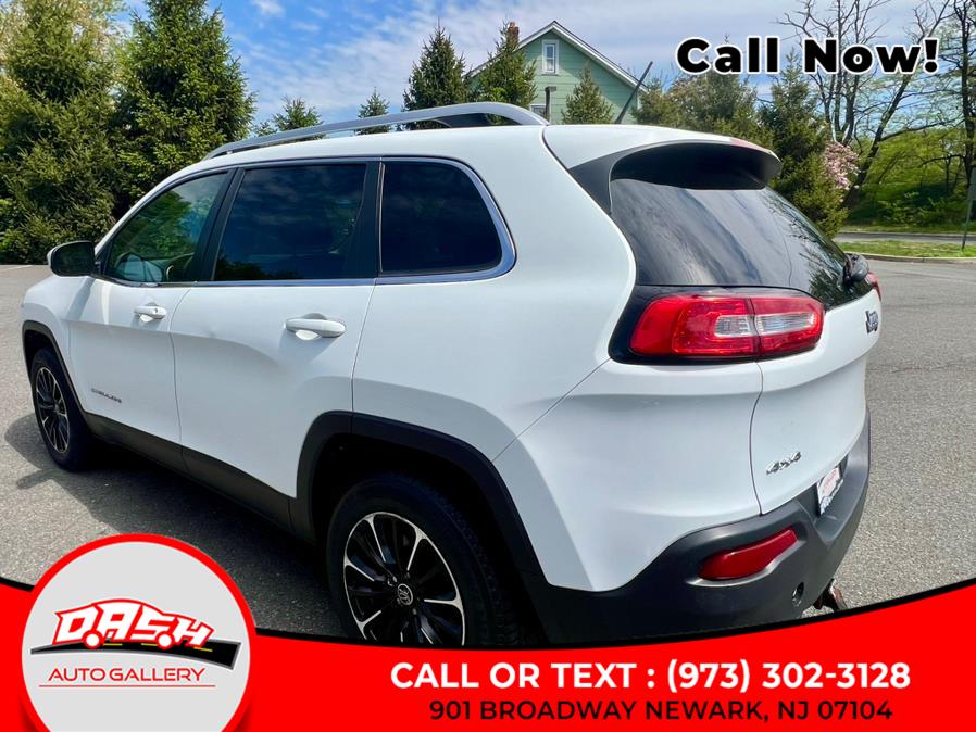 2015 Jeep Cherokee 4WD 4dr North photo