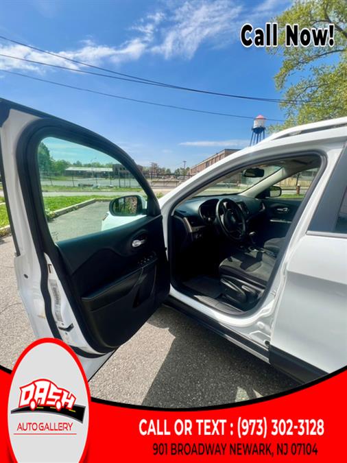 2015 Jeep Cherokee 4WD 4dr North photo