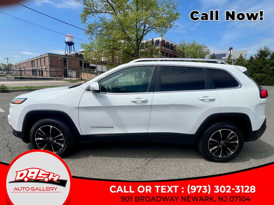 2015 Jeep Cherokee 4WD 4dr North photo