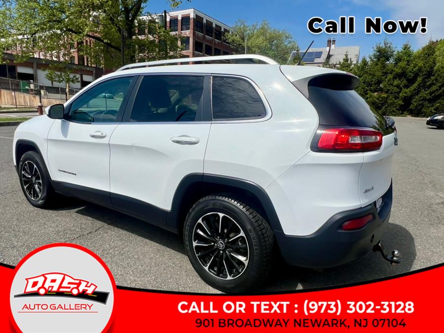 2015 Jeep Cherokee 4WD 4dr North photo