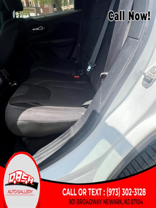 2015 Jeep Cherokee 4WD 4dr North photo