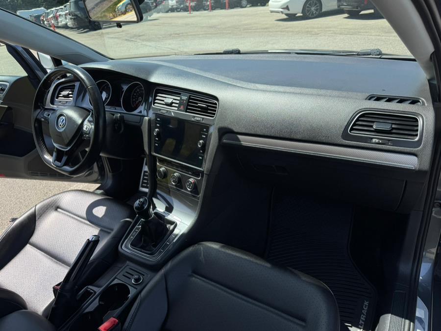 2018 Volkswagen Golf Alltrack 1.8T SE Manual photo
