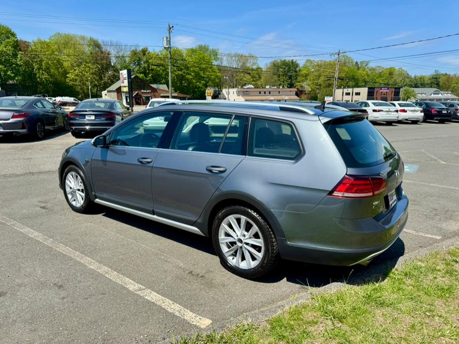 2018 Volkswagen Golf Alltrack 1.8T SE Manual photo
