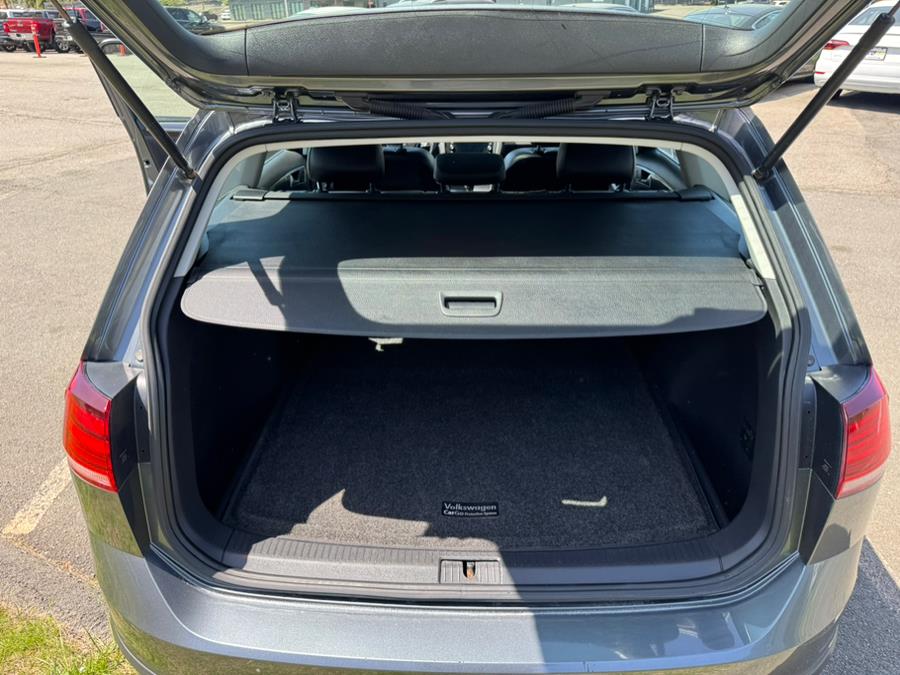 2018 Volkswagen Golf Alltrack 1.8T SE Manual photo
