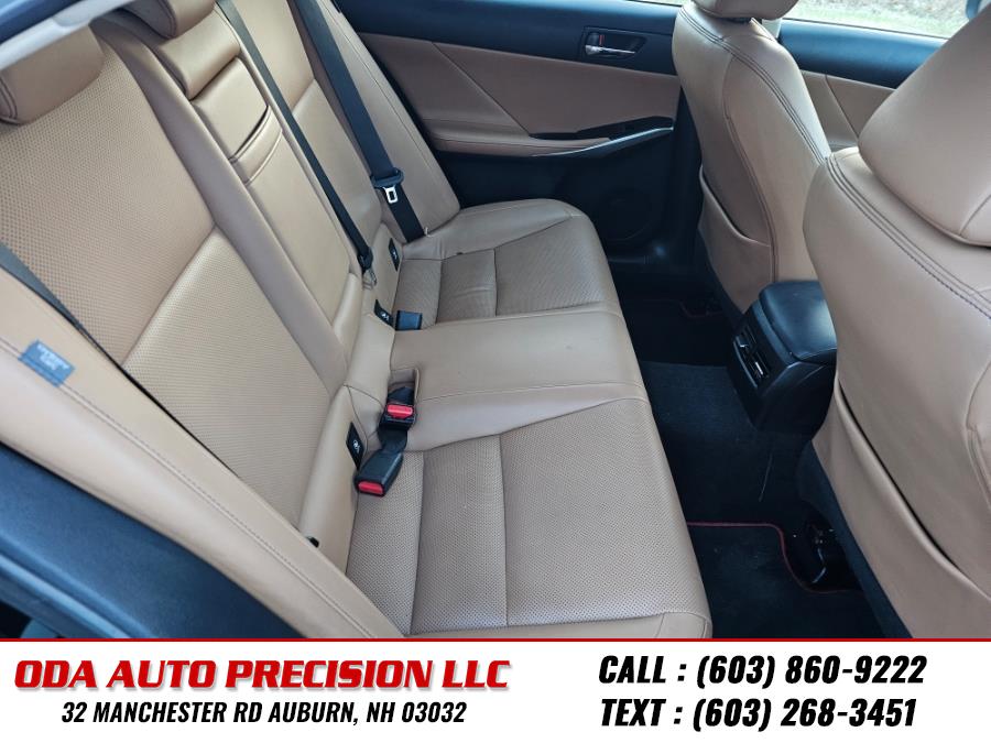 2015 Lexus IS 250 photo