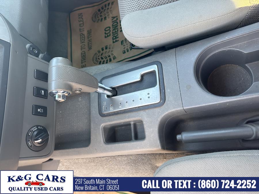 2012 Nissan Frontier SV V6 photo