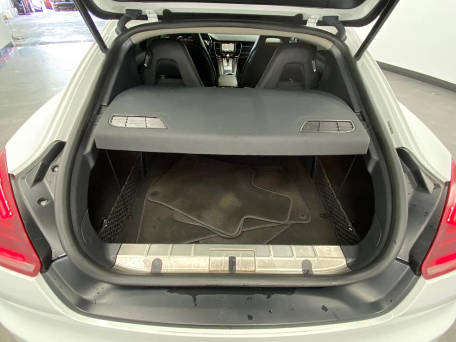 2014 Porsche Panamera photo