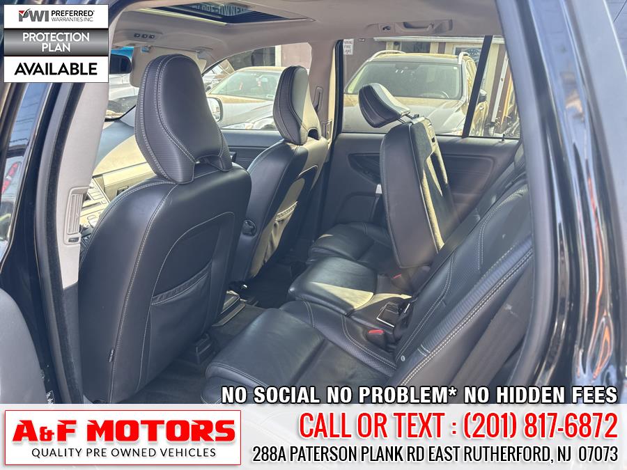 2013 Volvo XC90 3.2 R-Design photo