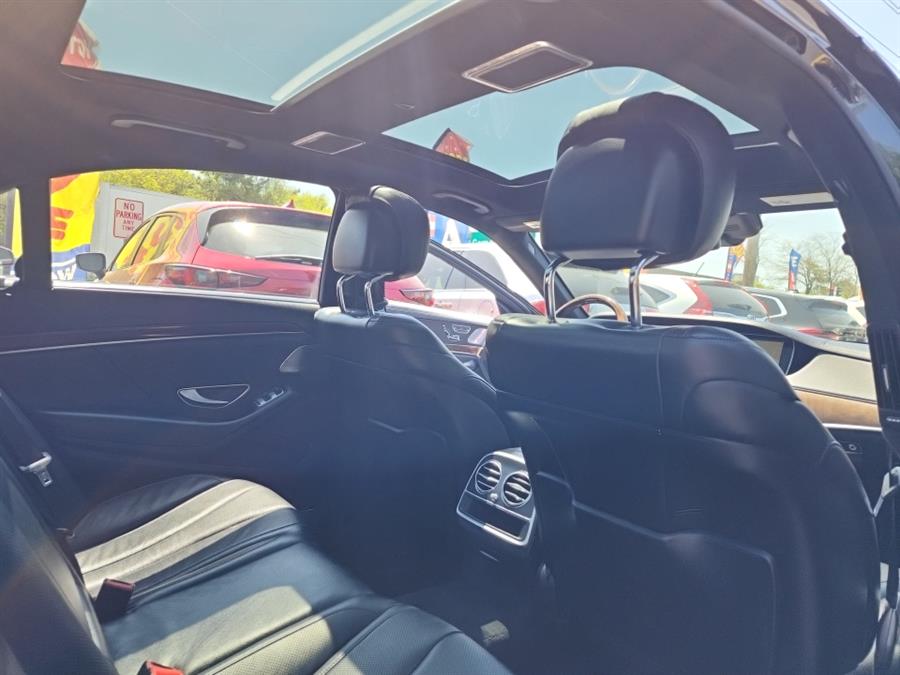 2015 Mercedes-Benz S-Class S550 4MATIC photo