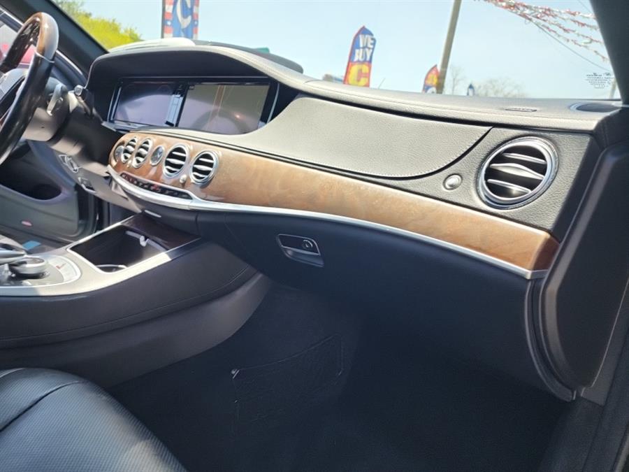 2015 Mercedes-Benz S-Class S550 4MATIC photo