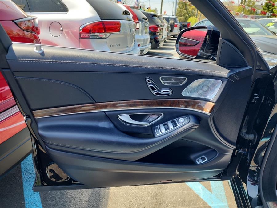 2015 Mercedes-Benz S-Class S550 4MATIC photo