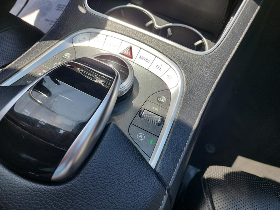 2015 Mercedes-Benz S-Class S550 4MATIC photo