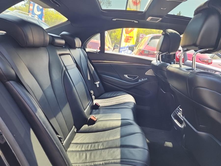2015 Mercedes-Benz S-Class S550 4MATIC photo