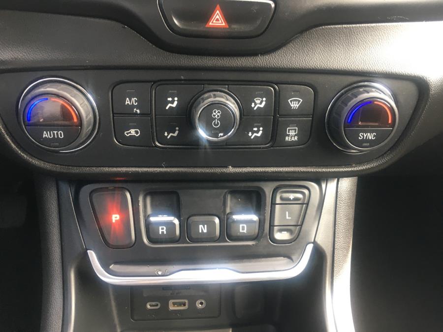2019 GMC Terrain FWD 4dr SLE photo