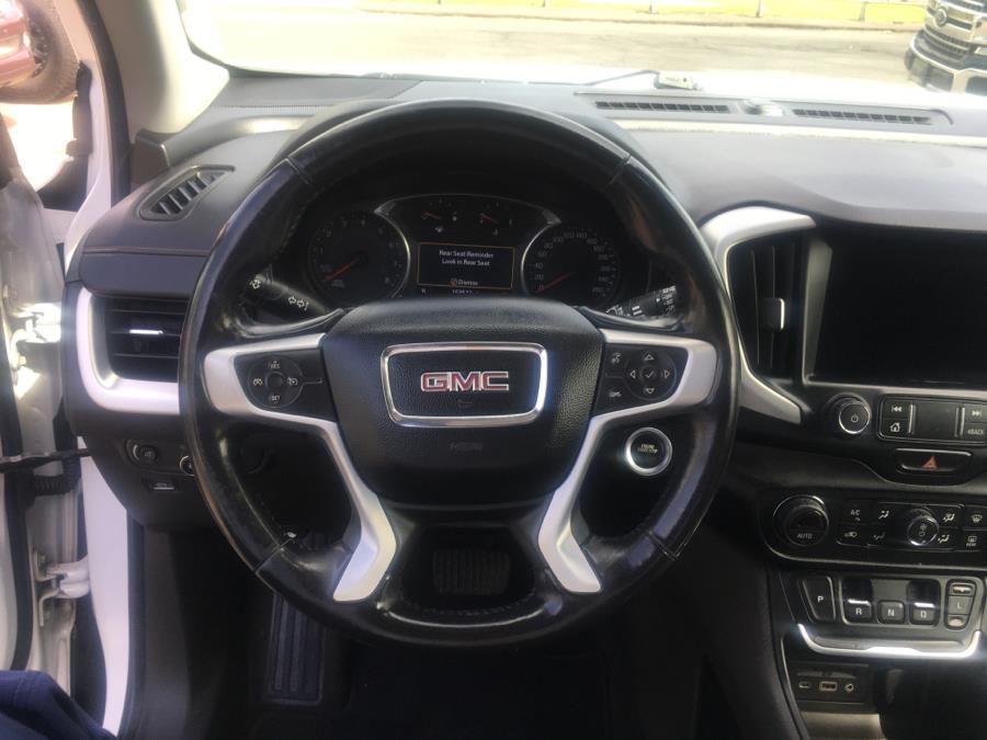 2019 GMC Terrain FWD 4dr SLE photo