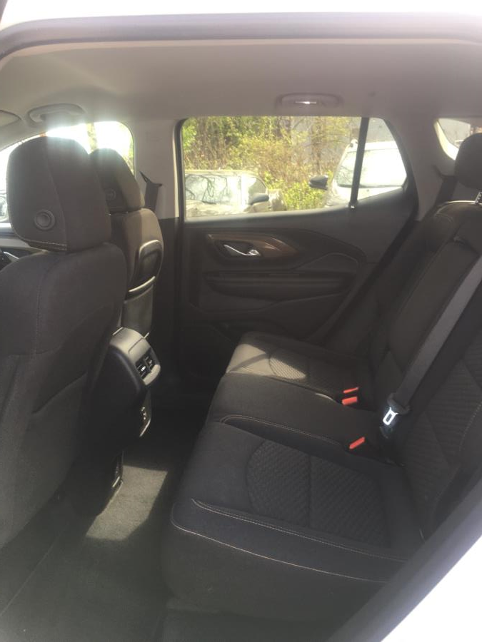 2019 GMC Terrain FWD 4dr SLE photo