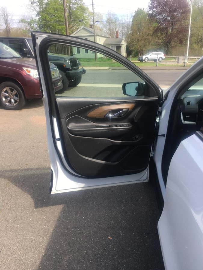 2019 GMC Terrain FWD 4dr SLE photo