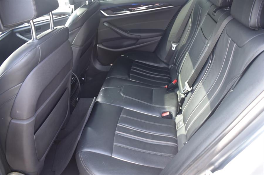 2019 BMW 5-Series 530 XI photo