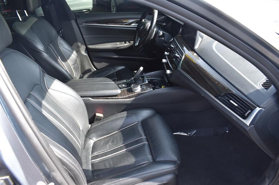2019 BMW 5-Series 530 XI photo