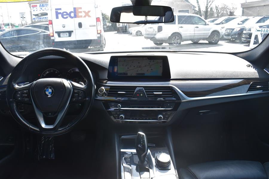 2019 BMW 5-Series 530 XI photo