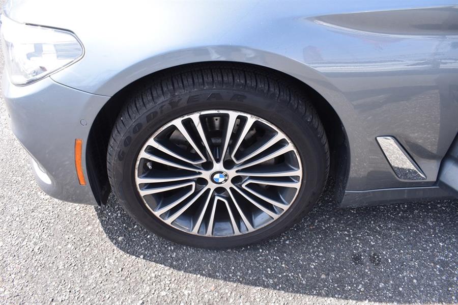2019 BMW 5-Series 530 XI photo