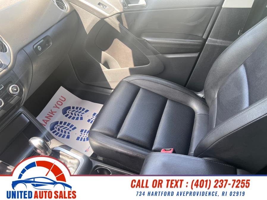 2012 Volkswagen Tiguan S photo