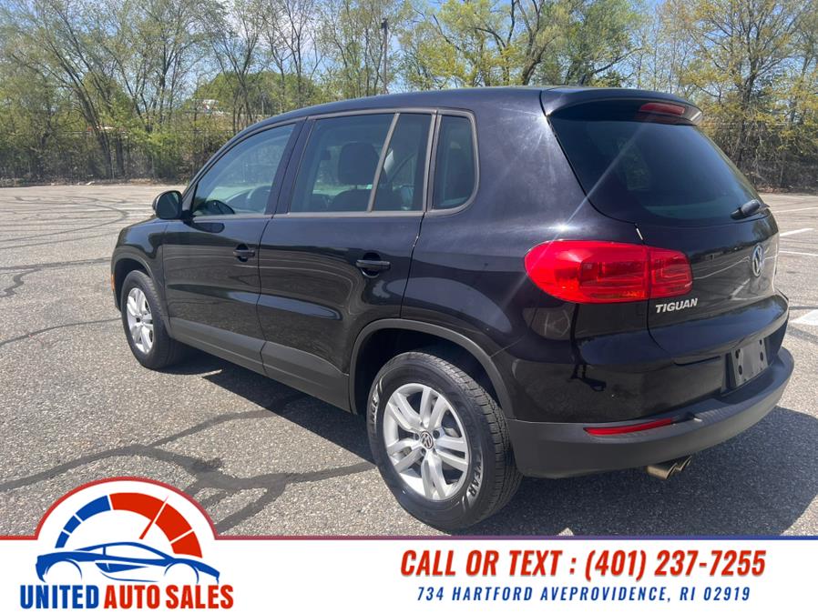 2012 Volkswagen Tiguan S photo