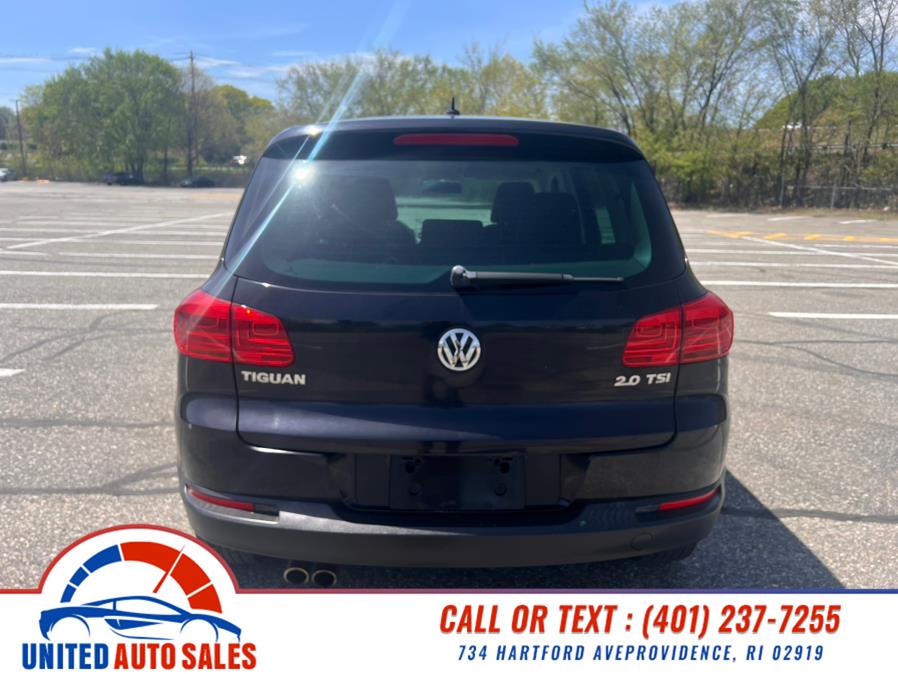 2012 Volkswagen Tiguan S photo