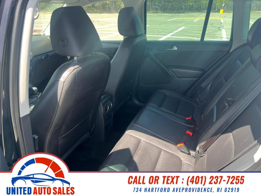 2012 Volkswagen Tiguan S photo