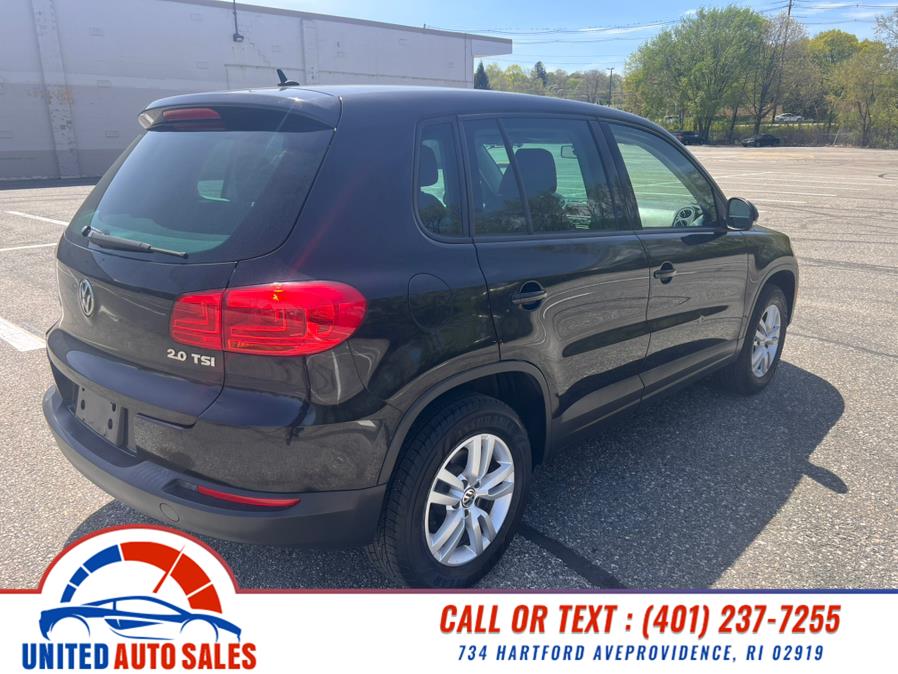 2012 Volkswagen Tiguan S photo