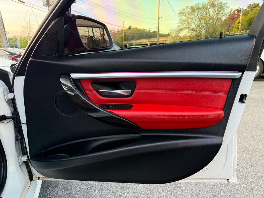 2018 BMW 3-Series 330i Sedan South Africa photo