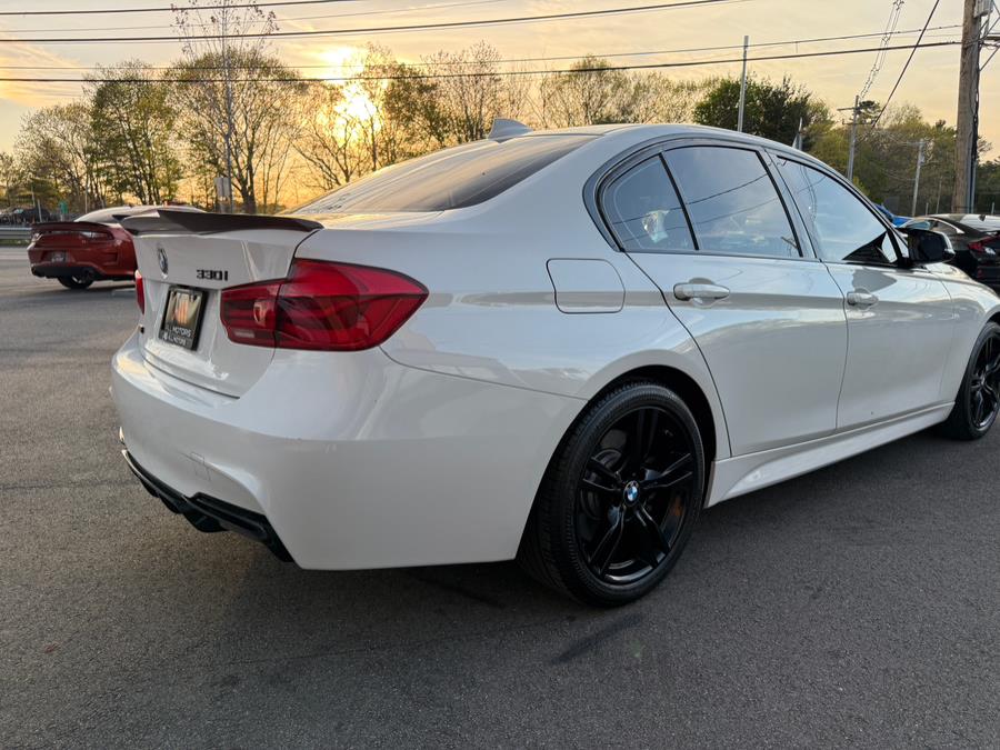 2018 BMW 3-Series 330i Sedan South Africa photo