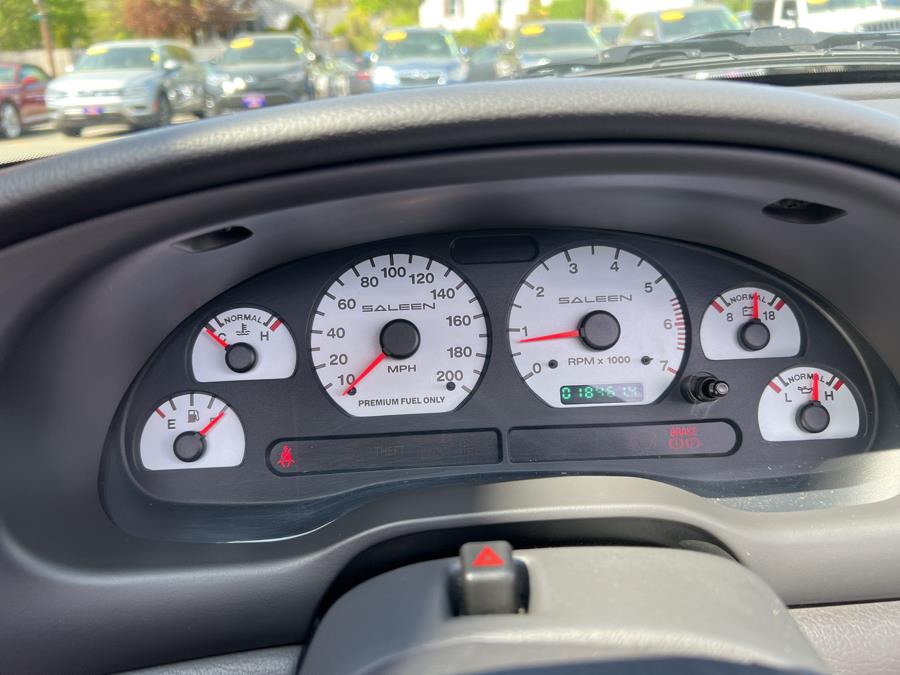 2003 Ford Mustang GT Deluxe photo
