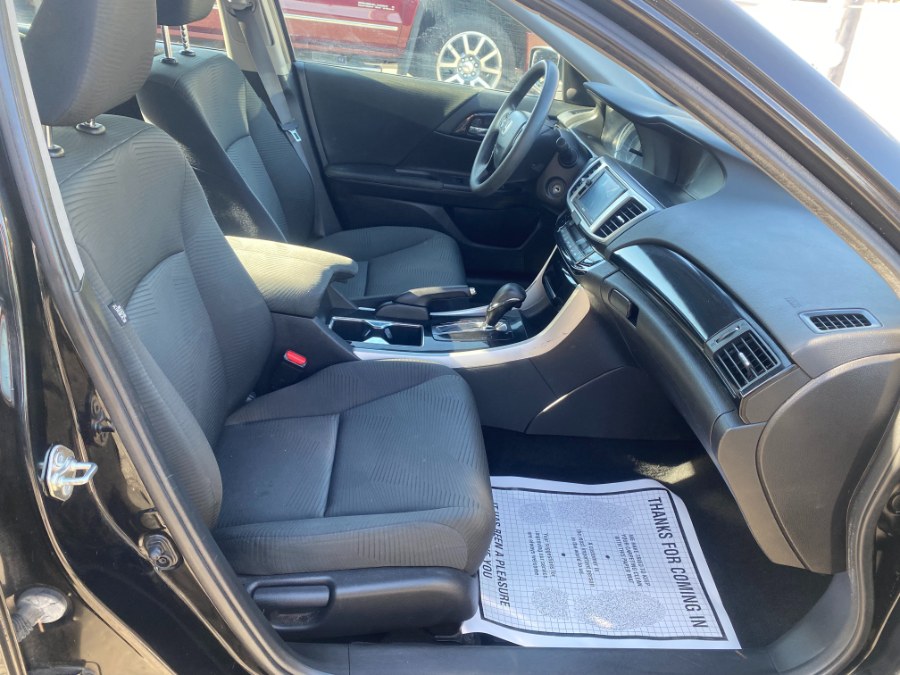 2017 Honda ACCORD SEDAN LX CVT photo