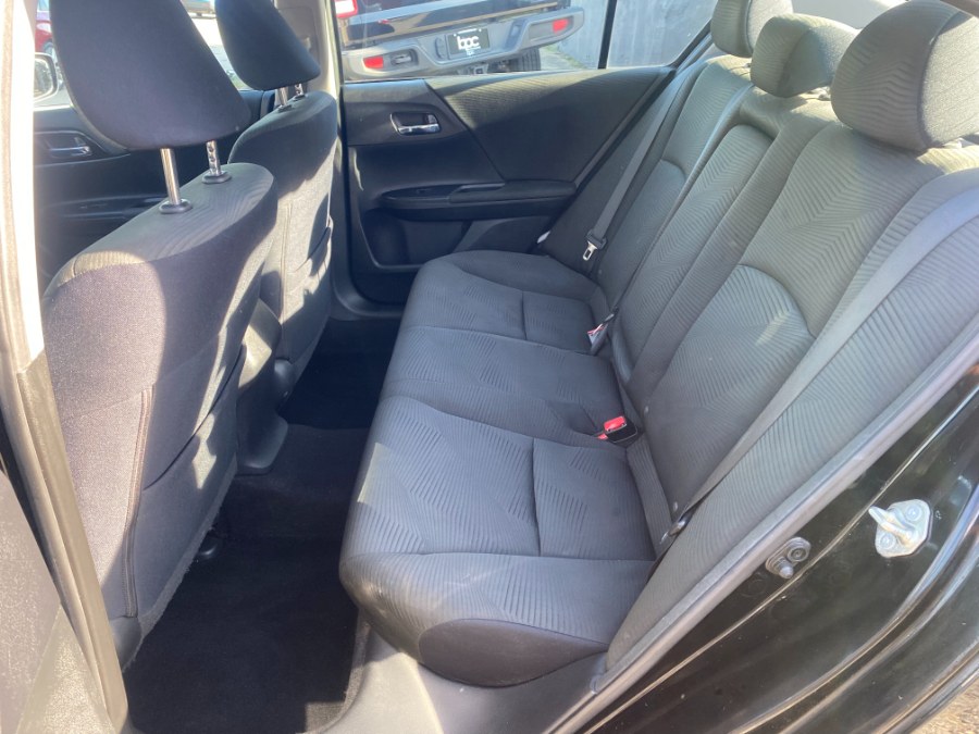 2017 Honda ACCORD SEDAN LX CVT photo