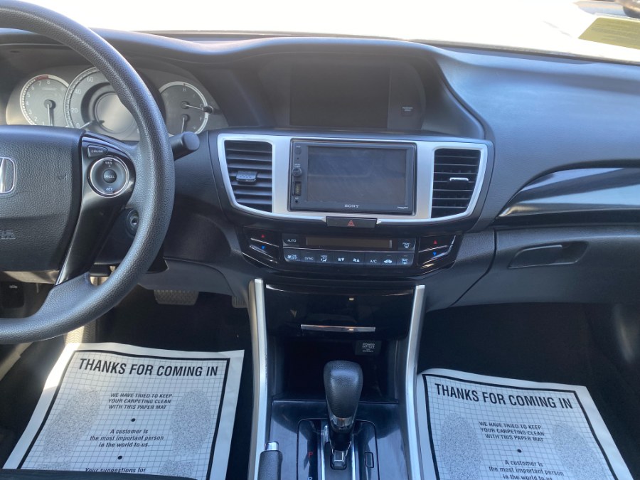 2017 Honda ACCORD SEDAN LX CVT photo