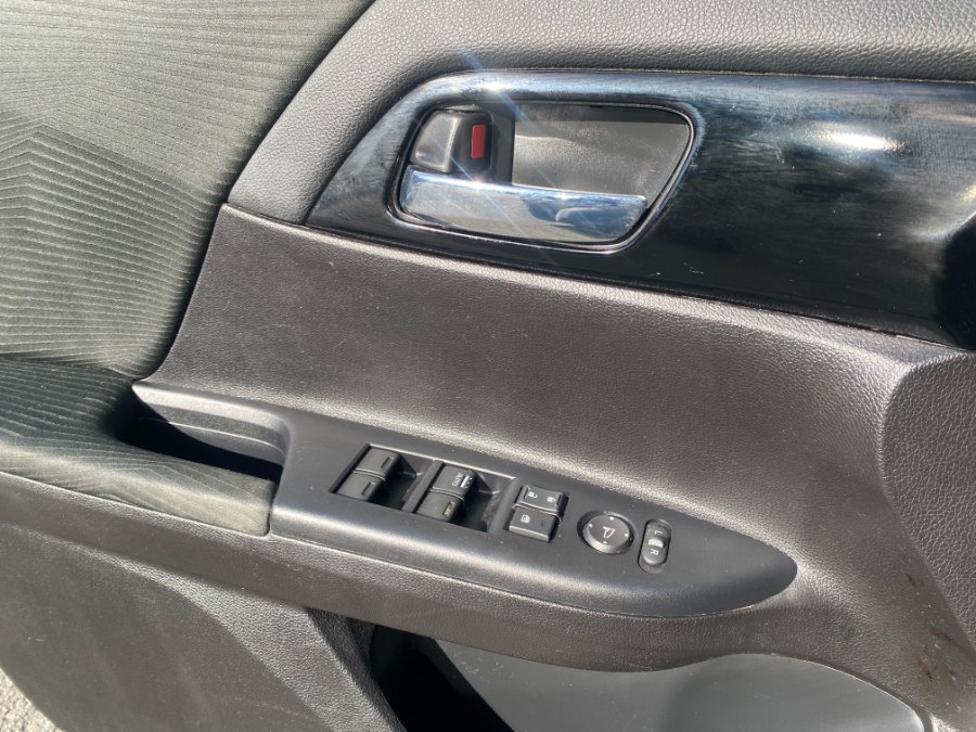 2017 Honda ACCORD SEDAN LX CVT photo