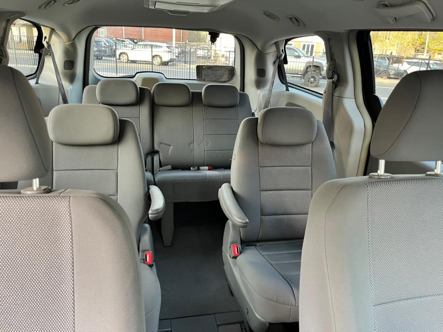 2009 Dodge Grand Caravan SXT photo