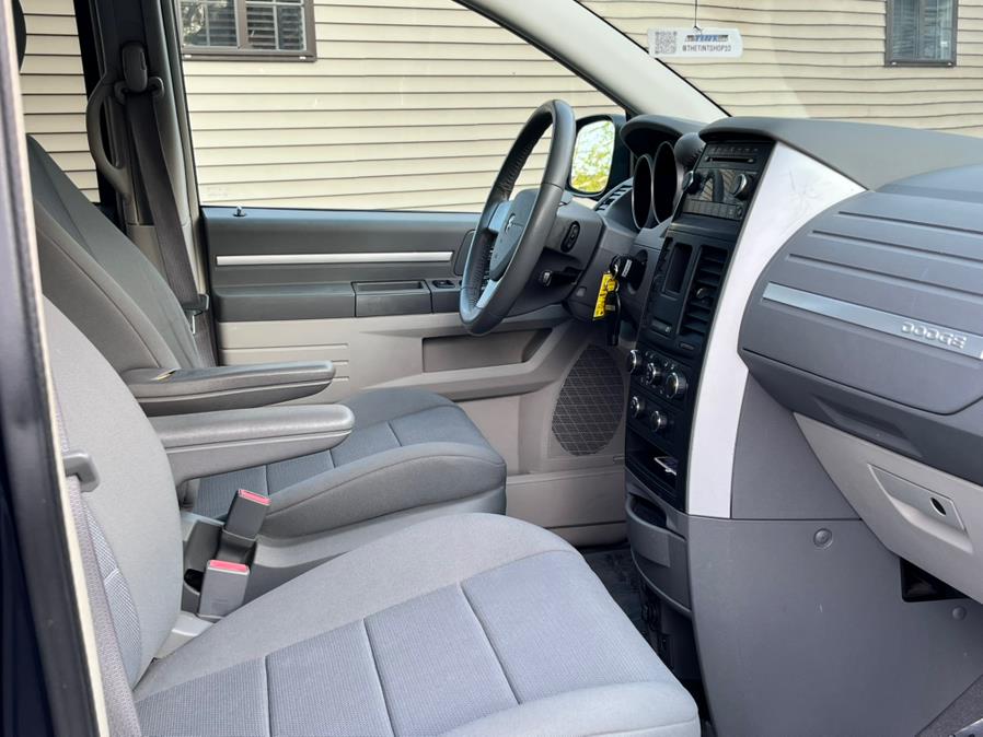 2009 Dodge Grand Caravan SXT photo