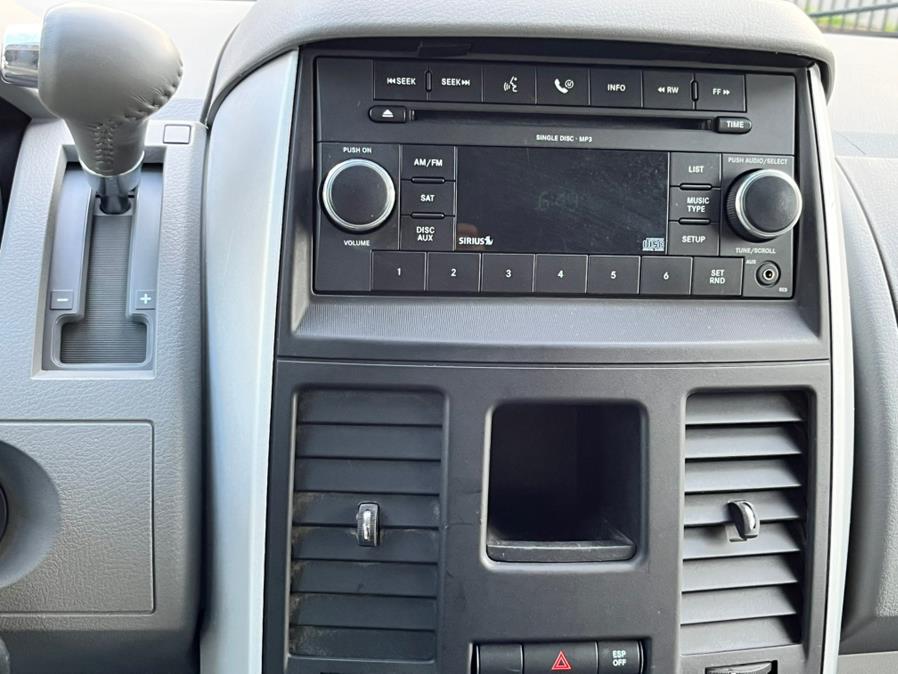 2009 Dodge Grand Caravan SXT photo