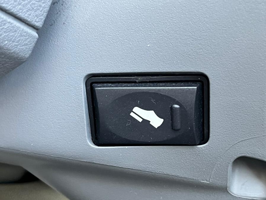2009 Dodge Grand Caravan SXT photo