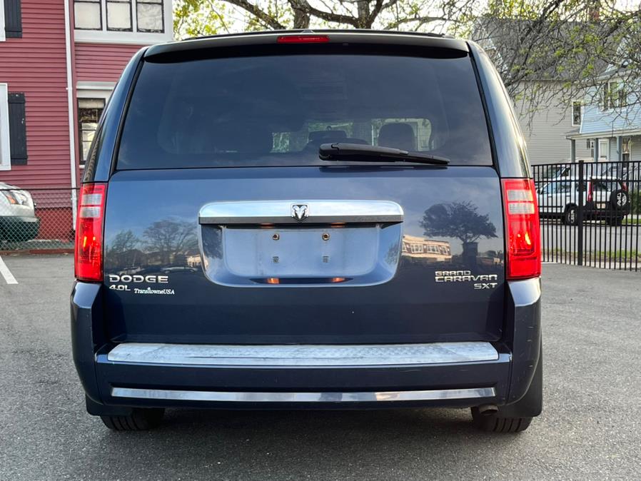 2009 Dodge Grand Caravan SXT photo