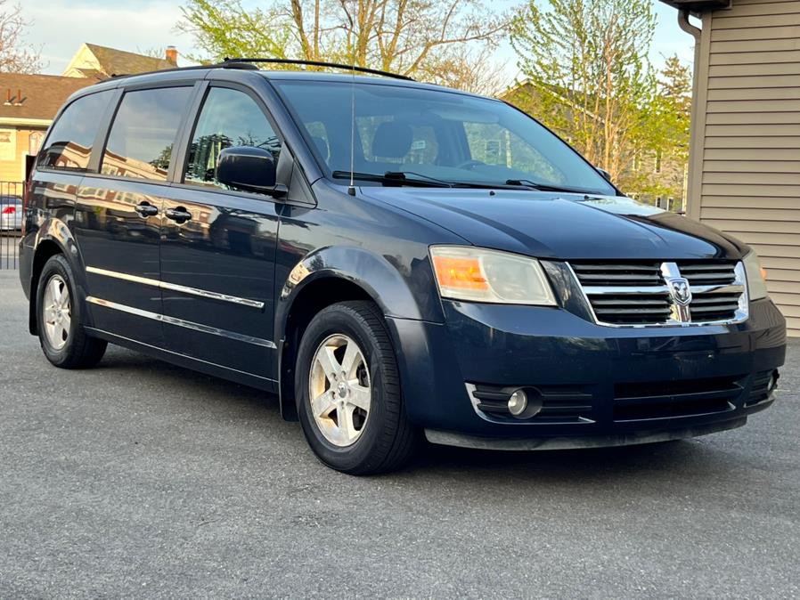 2009 Dodge Grand Caravan SXT photo