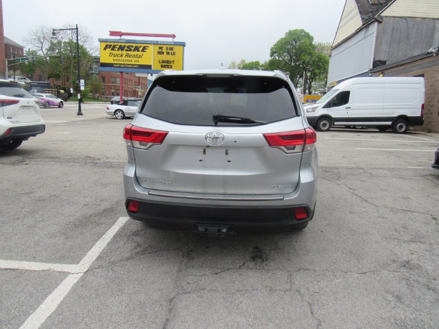2019 Toyota Highlander XLE photo