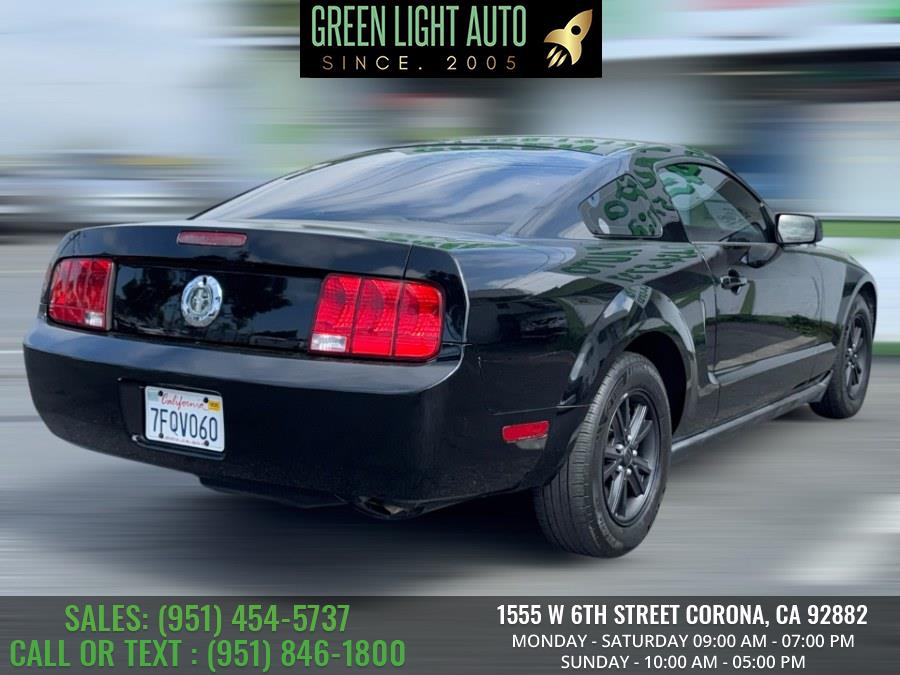 2008 Ford Mustang V6 Deluxe photo