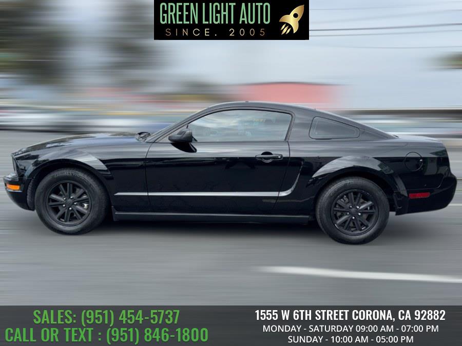2008 Ford Mustang V6 Deluxe photo