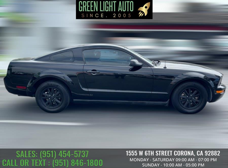 2008 Ford Mustang V6 Deluxe photo