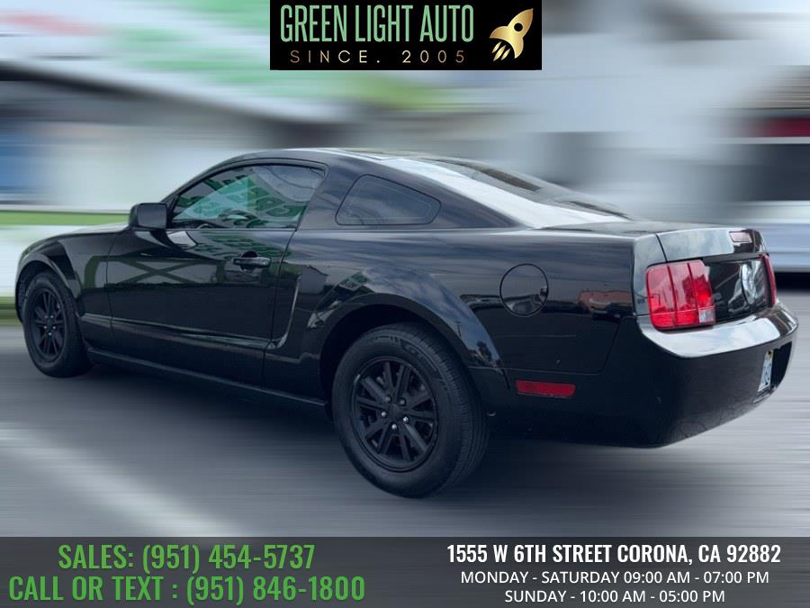 2008 Ford Mustang V6 Deluxe photo