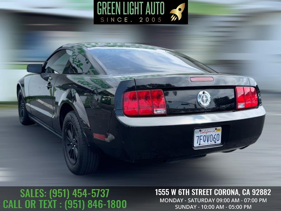 2008 Ford Mustang V6 Deluxe photo