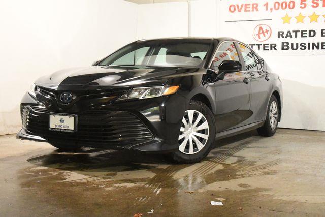 2018 Toyota Camry Hybrid LE photo